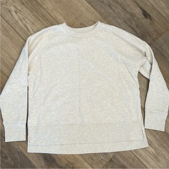 Time and Tru Sweatshirt - Picture 2 of 3